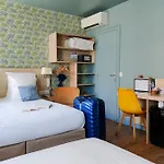 Hotel Du Centre, Un Hotel Ammi